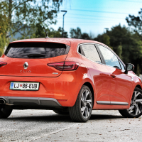 Renault clio TCe 100 intense test 2019 (5 of 19).jpg