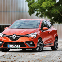 Renault clio TCe 100 intense test 2019 (3 of 19).jpg