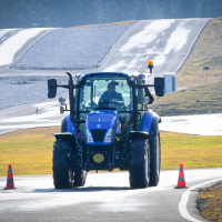 Traktor tecaj varne vožnje AMZS (39 of 44).jpg