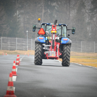 Traktor tecaj varne vožnje AMZS (21 of 44).jpg