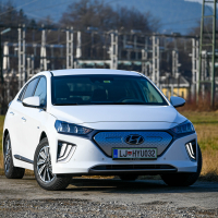 Hyundai ioniq EV impression (10 of 38).jpg