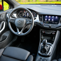 Opel astra 1,2 turbo elegance (28 of 34).jpg