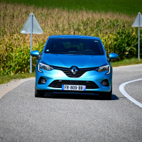 Renault_hibridi_tehnika_AMZS-17.jpg