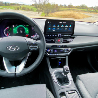 Hyundai i30 1,5 MHEV iMT test-3.jpg