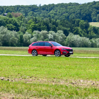 Škoda octavia combi RS iV AMZS-10.jpg