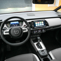 Honda crosstar 1.5 i-MMD hibrid AMZS-12.jpg