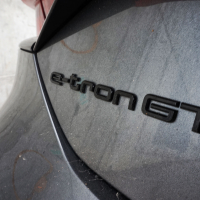 Audi e-tron GT notrajnost AMZS-11.jpg