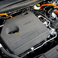 Ford kuga 2.5 duratec hybrid AMZS-28.jpg