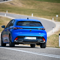 Peugeot 308 1,6 THP hybrid 225 GT - test 2022
