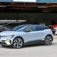 Renault megane e-tech iconic EV60 160 kW - test 2022