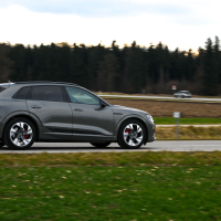 Audi Q8 e-tron - za volanom 2023