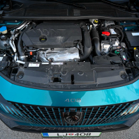 Peugeot 408 1,6 THP hybrid GT 225 e-EAT8 - test 2023
