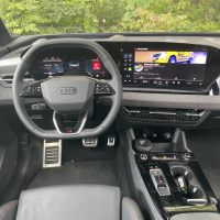 Audi Q6 e-tron quattro business - test 2025