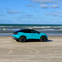 Novi nissan leaf - za volanom 2025