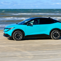 Novi nissan leaf - za volanom 2025