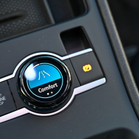 Volkswagen T-roc - Za volanom 2025