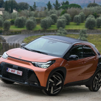 Toyota aygo X HEV - za volanom