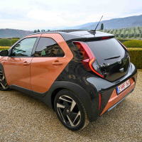 Toyota aygo X HEV - za volanom