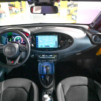 Toyota aygo X HEV - za volanom