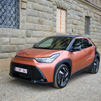 Toyota aygo X HEV - za volanom