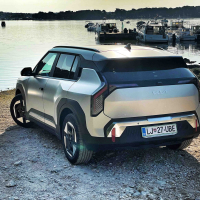 Kia EV3 sky 58,3 kWh - panorama 2025