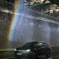 AMZS test asistenčnih sistemov v slabih vremenskih razmerah - test naprav 2026