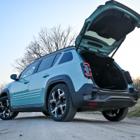 Renault 4 e-tech electric techno - test 2026