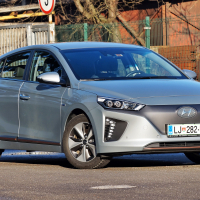 Hyundai ioniq electric (3 of 17).jpg