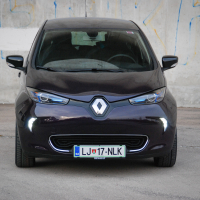 Renault zoe limited Z.E. R110 BL (6 of 16).jpg