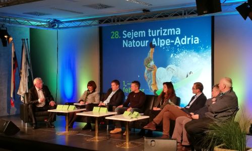 Okrogla miza o možnostih za razvoj avtodomarskega turizma v Sloveniji