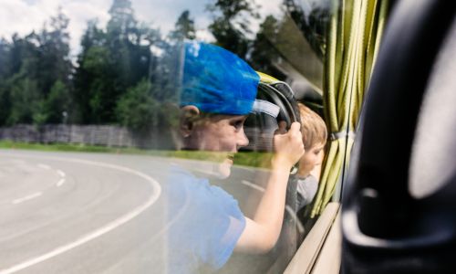 Pred začetkom šolskega leta: varen prevoz otrok v šolskih avtobusih