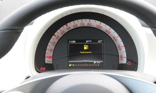 Kako natančni so prikazovalniki količine goriva v avtu?