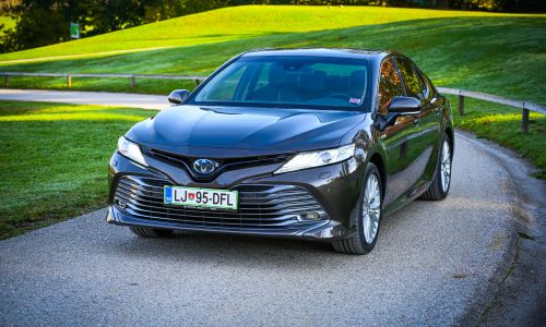 Test: Toyota camry 2.5 HSD executive
