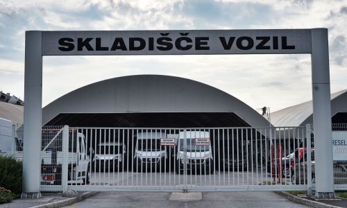 Slovenski avtomobilski trg v prvih sedmih mesecih letošnjega leta