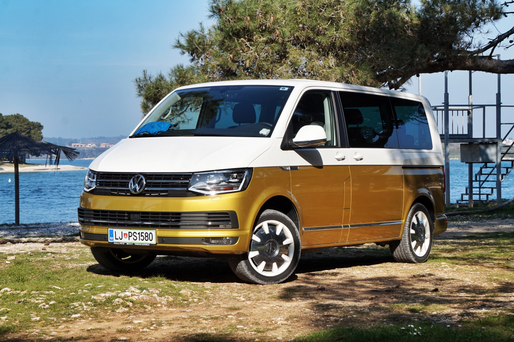 Kratek test: VW T6 multivan 2.0 TDI DSG comfortline 70 let bulli | AMZS