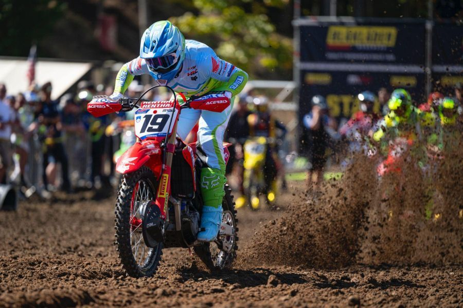 Tim Gajser (19) je intenzivno treniral štarte pred kvalifikacijami in jutrišnjo dirko Pokala narodov.