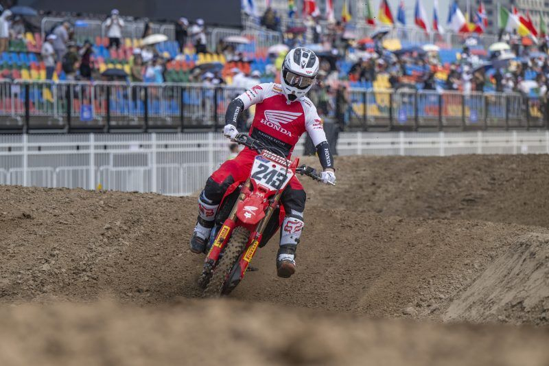 Tim Gajser (243) je dirko za VN Kitajske končal na skupno drugem mestu.
