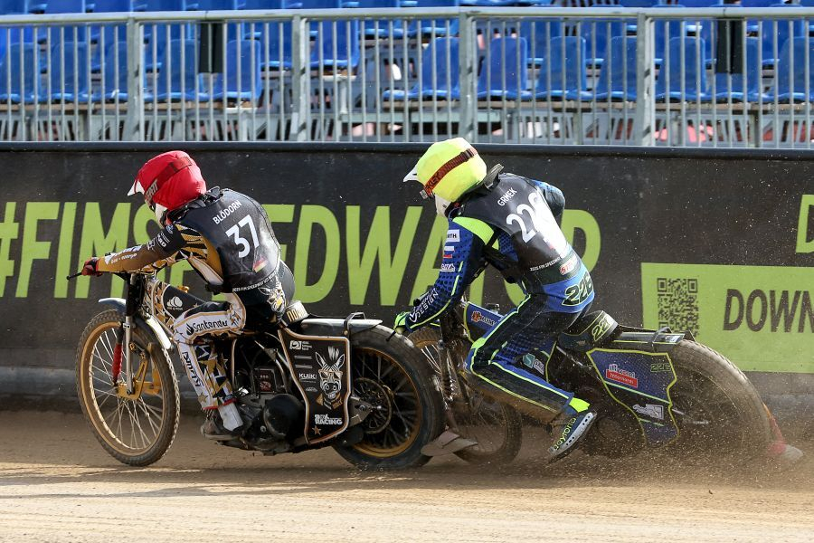 Anže Grmek (226) bo zaradi težav s komolcem izpustil zadnjo finalno dirko prvenstva Speedway Grand Prix 2, ki bo danes v Vojensu na Danskem.