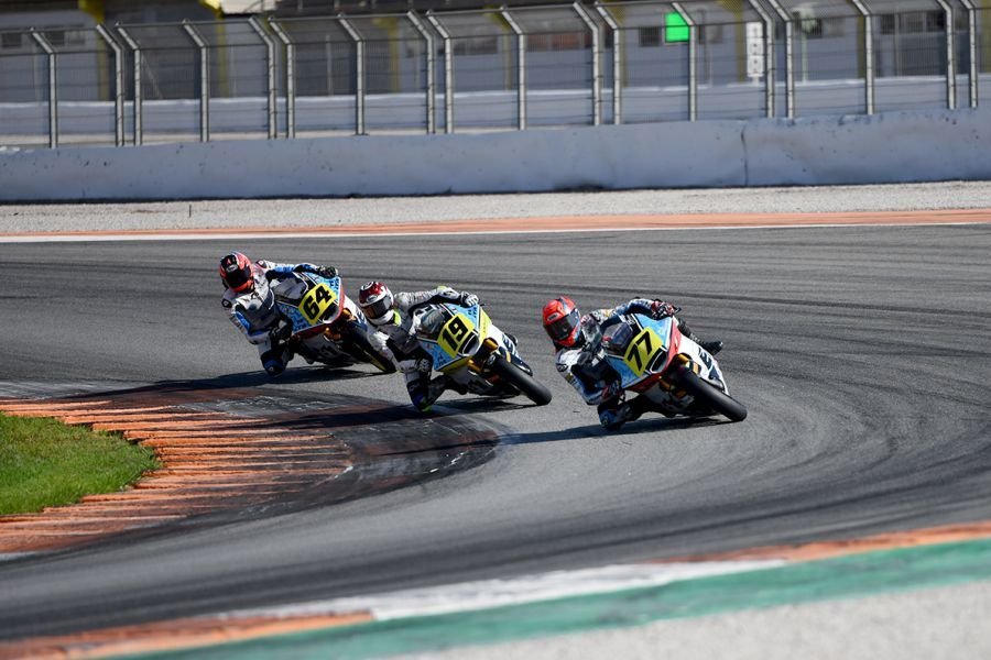 Enej Krševan (64) je na dirkališču MotorLand Aragon v Španiji prišel do novih točk za skupni seštevek razreda moto 2. (Foto Korda)