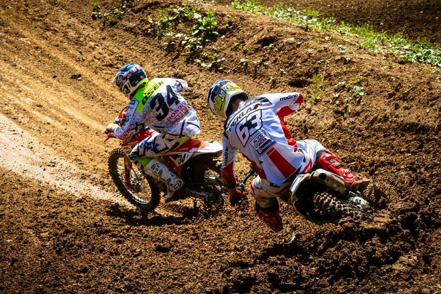 Lukas Osek (34) in Jaka Peklaj (63) bosta ob Janu Pancarju branila barve Slovenije na letošnjem Pokalu narodov v motokrosu v Erneeju.