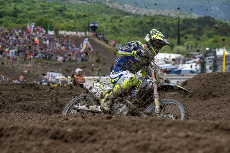 Tim Gajser (243) se v Franciji nadeja vrhunskega rezultata.
