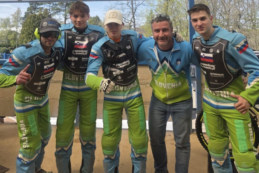 Slovenska speedway reprezentanca v Pardubicah (od leve): Ivačič, Zorko, Cerjak, Arnšek in Grmek.