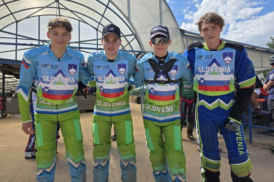 Za slovensko moštvo so v Pardubicah tekmovali (od leve): Gregor Zorko, Anže Grmek, Sven Cerjak in Tilen Bračko.