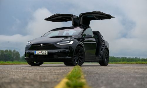 Doživetja: Tesla model X plaid