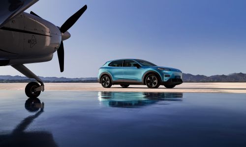 Trg: Changan, kitajski avtomobilski velikan