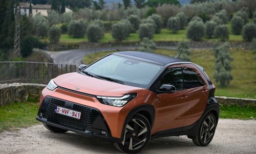 Za volanom: prenovljena toyota aygo X HEV
