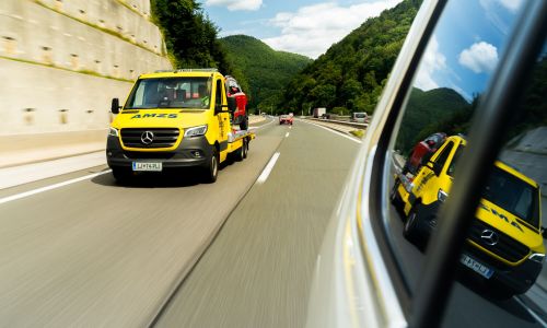 AMZS lahko svojim članom še naprej pomaga tudi na avtocestah