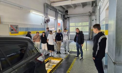 Učenci 3. OŠ Rogaška Slatina spoznavali varno mobilnost in AMZS storitve