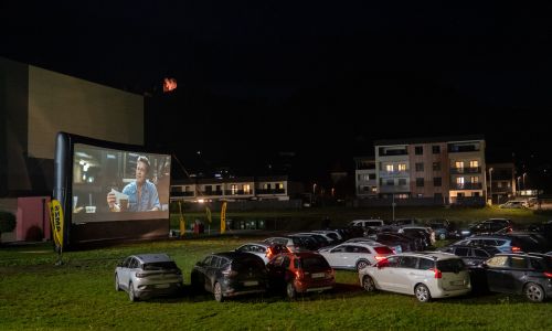 Film F1 v AMZS drive-in kinu navdušil v Dravogradu