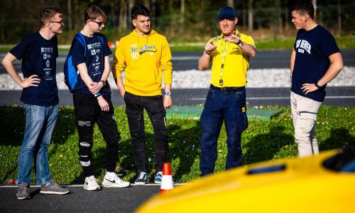 Spletni test rešilo več kot 4200 mladih